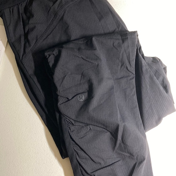 Beyond the Studio Jogger Full Length Black 6 - Picture 5 of 7